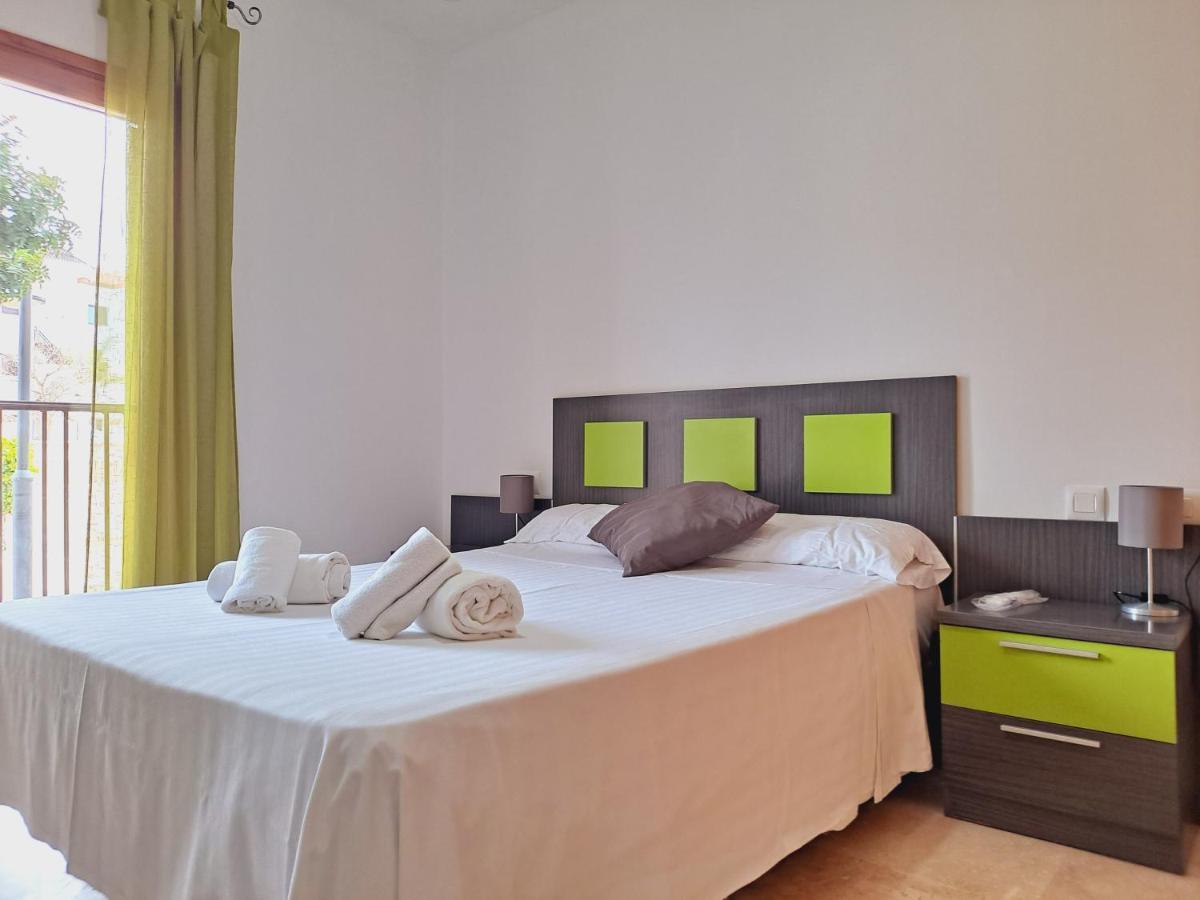 Apartamentos Turisticos La Carrajolilla 치클라나 데 라 프론테라 외부 사진