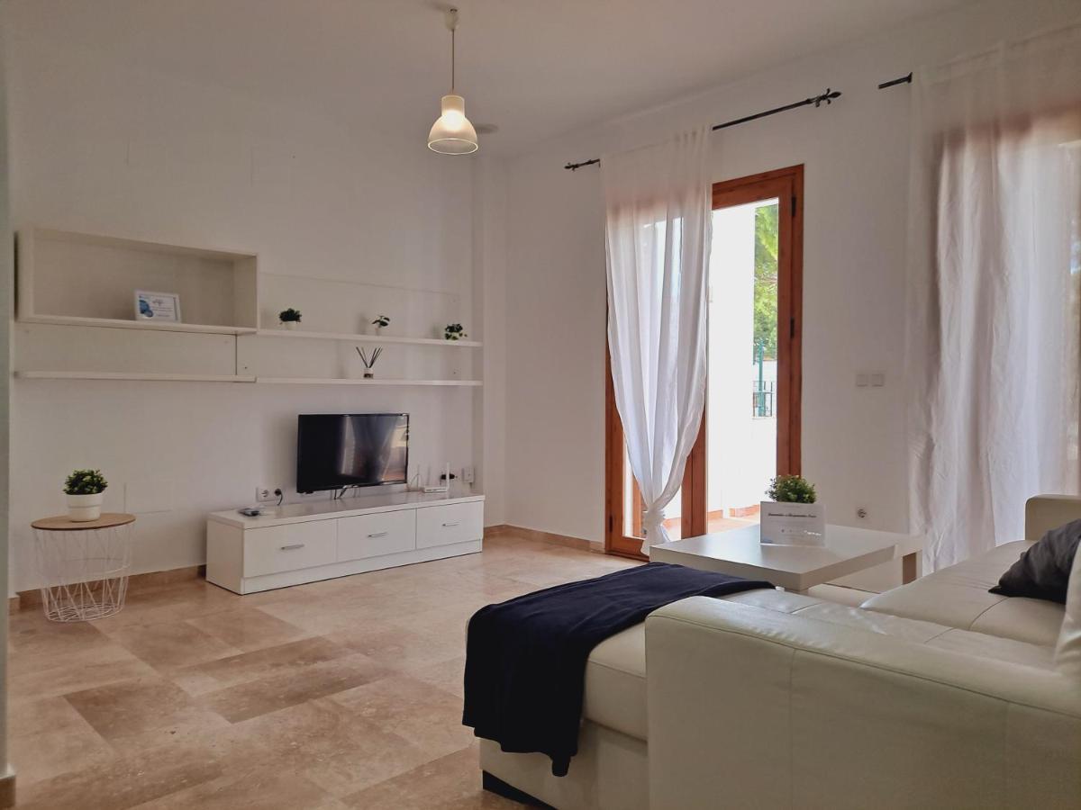 Apartamentos Turisticos La Carrajolilla 치클라나 데 라 프론테라 외부 사진