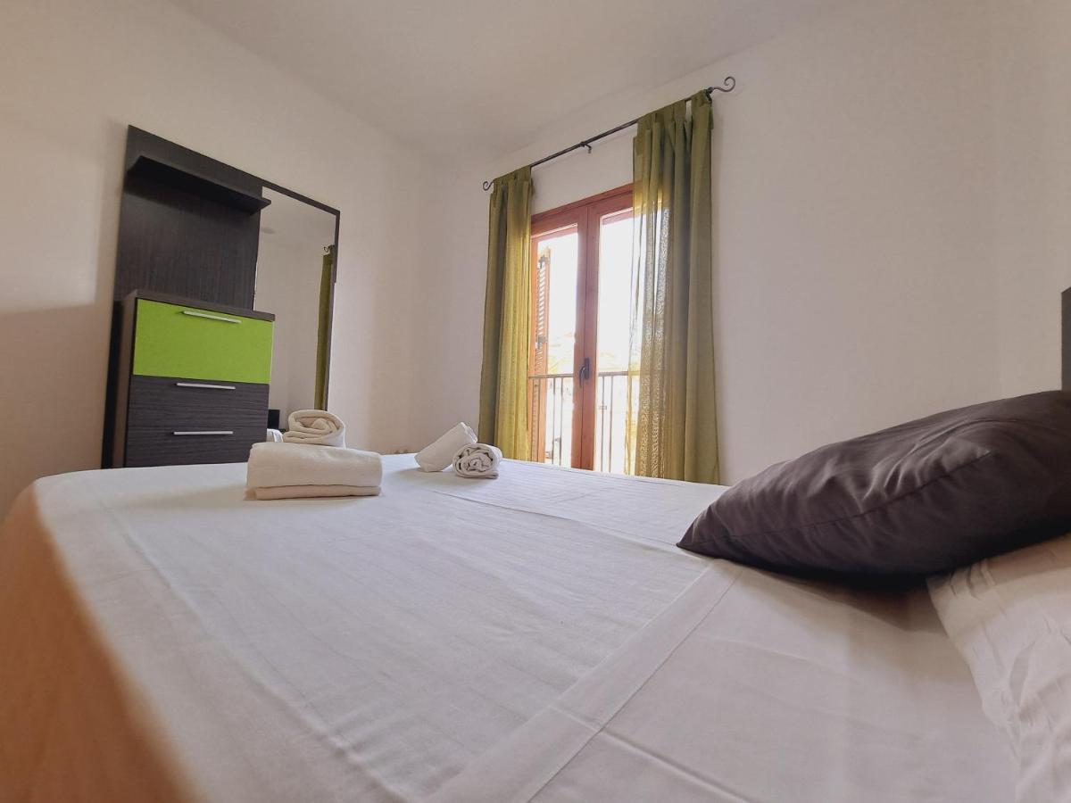 Apartamentos Turisticos La Carrajolilla 치클라나 데 라 프론테라 외부 사진