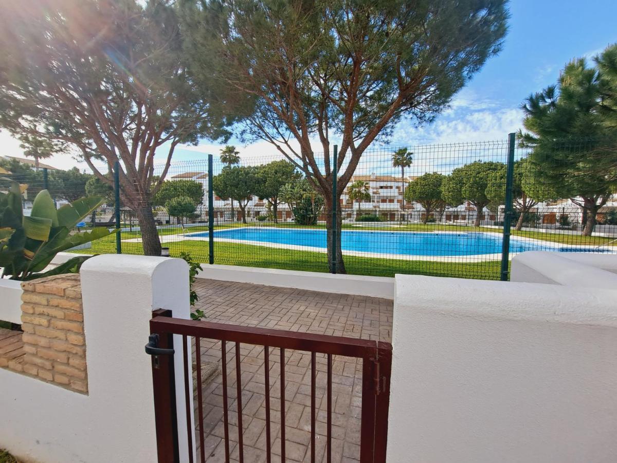 Apartamentos Turisticos La Carrajolilla 치클라나 데 라 프론테라 외부 사진