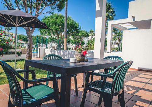 Apartamentos Turisticos La Carrajolilla 치클라나 데 라 프론테라 외부 사진